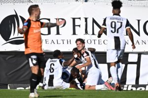 Σκληρή τιμωρία για τον ΟΦΗ στο 94′ σε ένα τρελό παιχνίδι με την Καλαμάτα στη Νίκαια (4-3)