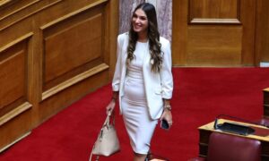 Και επίσημα στο ΠΑΣΟΚ σήμερα η Μυρτώ Κοροβέση