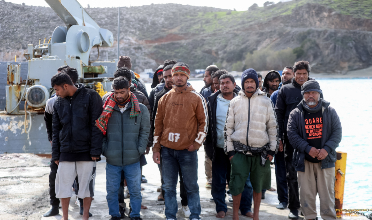 Νότια Κρήτη: 161 μετανάστες διασώθηκαν μέσα σε λίγες ώρες – Χειροπέδες σε δύο ανήλικους φερόμενους διακινητές