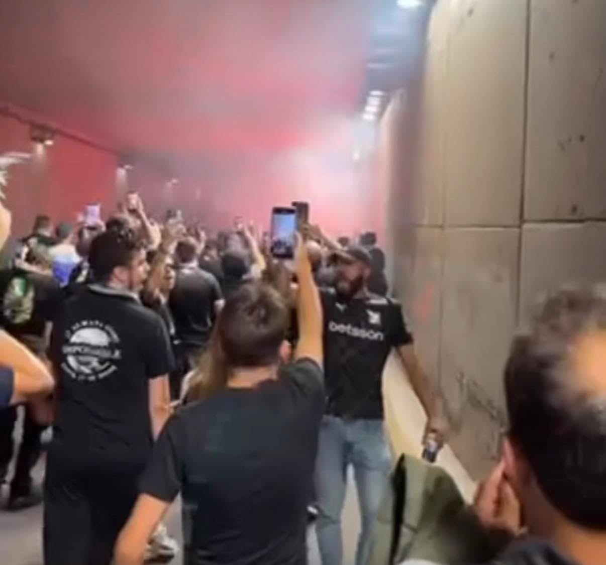 Απόβαση των φιλάθλων του ΟΦΗ στην Αθήνα για το παιχνίδι με την ΑΕΚ (video)