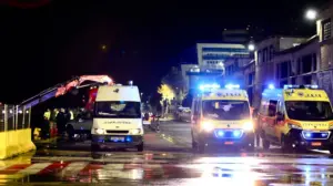 Τραγωδία στον Πειραιά: Τρεις νεκροί από την πτώση οχήματος στο λιμάνι