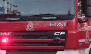 Ηράκλειο: Φωτιά σε εγκαταλελειμμένο όχημα τα μεσάνυχτα στον δρόμο προς Καστέλλι