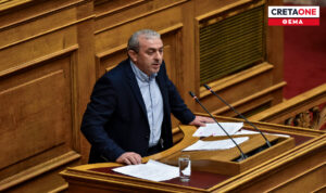 «Σέβομαι την υπογραφή μου, δεν είμαι γυρολόγος» – Ο Σωκράτης Βαρδάκης παίρνει την έδρα του ΣΥΡΙΖΑ και ανοίγει τα χαρτιά του στο Cretaone 102.3