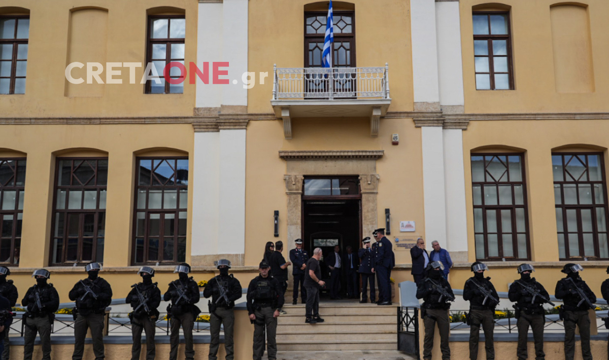 Στις Αρχάνες ο Μιχάλης Χρυσοχοΐδης για τα εγκαίνια της νέας Υποδιεύθυνσης Οργανωμένου Εγκλήματος Κρήτης (φώτο)