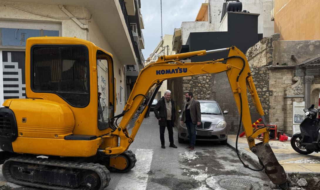 Ξεκίνησαν οι εργασίες ανάπλασης στην οδό Δελημάρκου στην Αγία Τριάδα