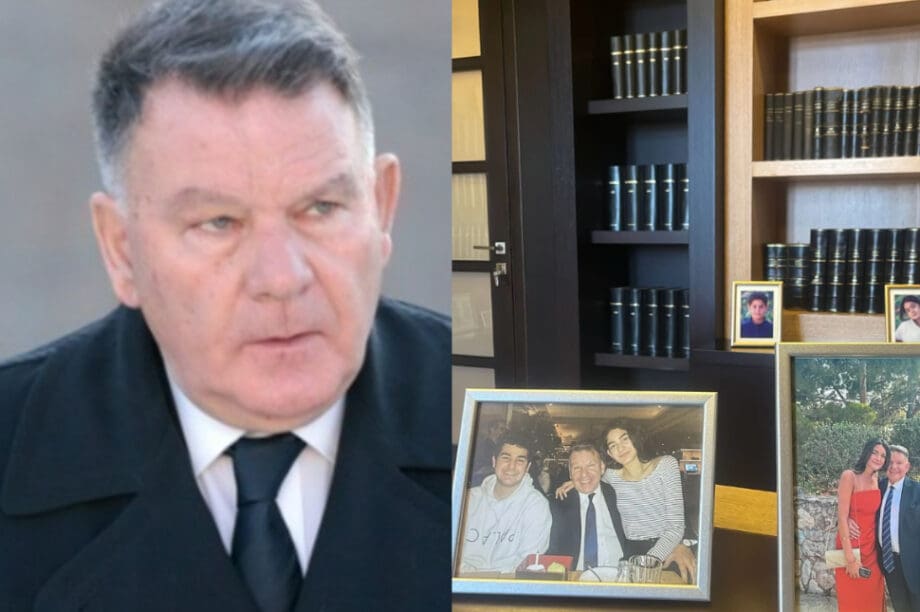 Κούγιας γραφείο φωτογραφία